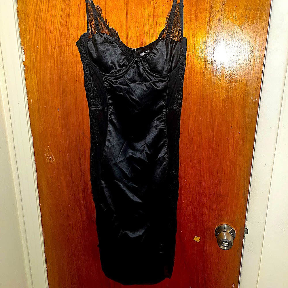 NWOT OH POLLY Satin Lace Dress